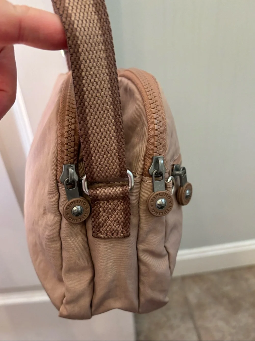 Kipling keefe crossbody rosey rose pink nylon